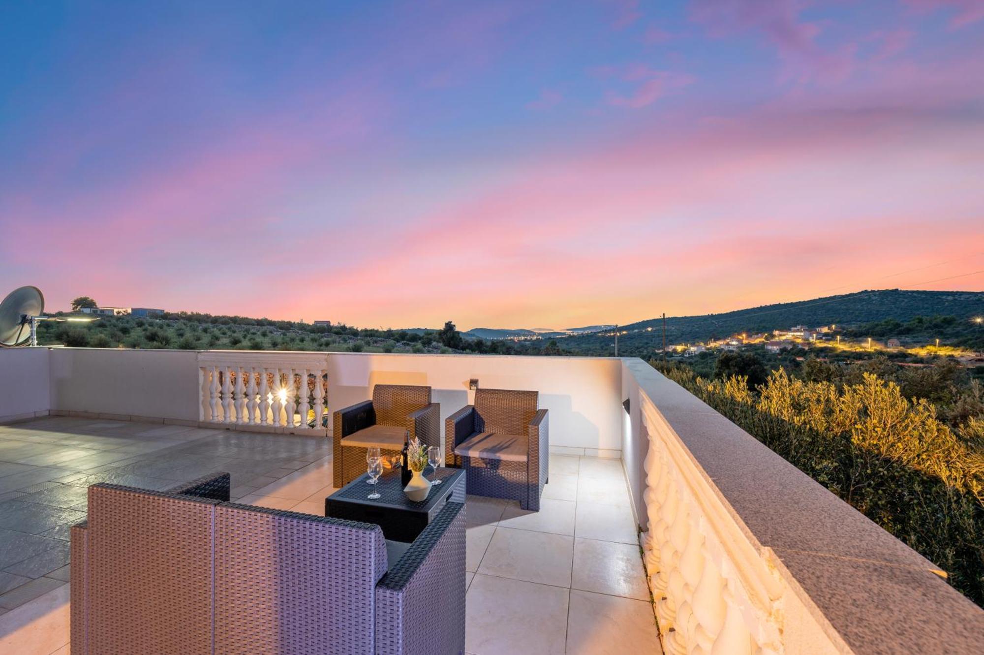 Villa Family House Sonja Sevid Exterior foto